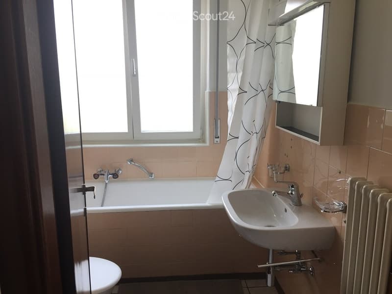 Private room for rent near university (2)