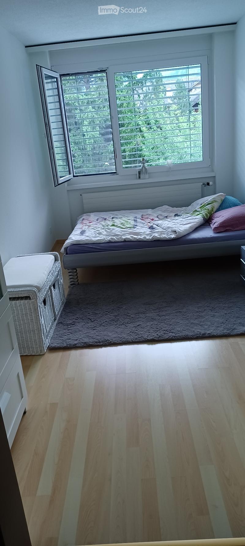 Mobilirtes Zimmer zu vermieten (1)