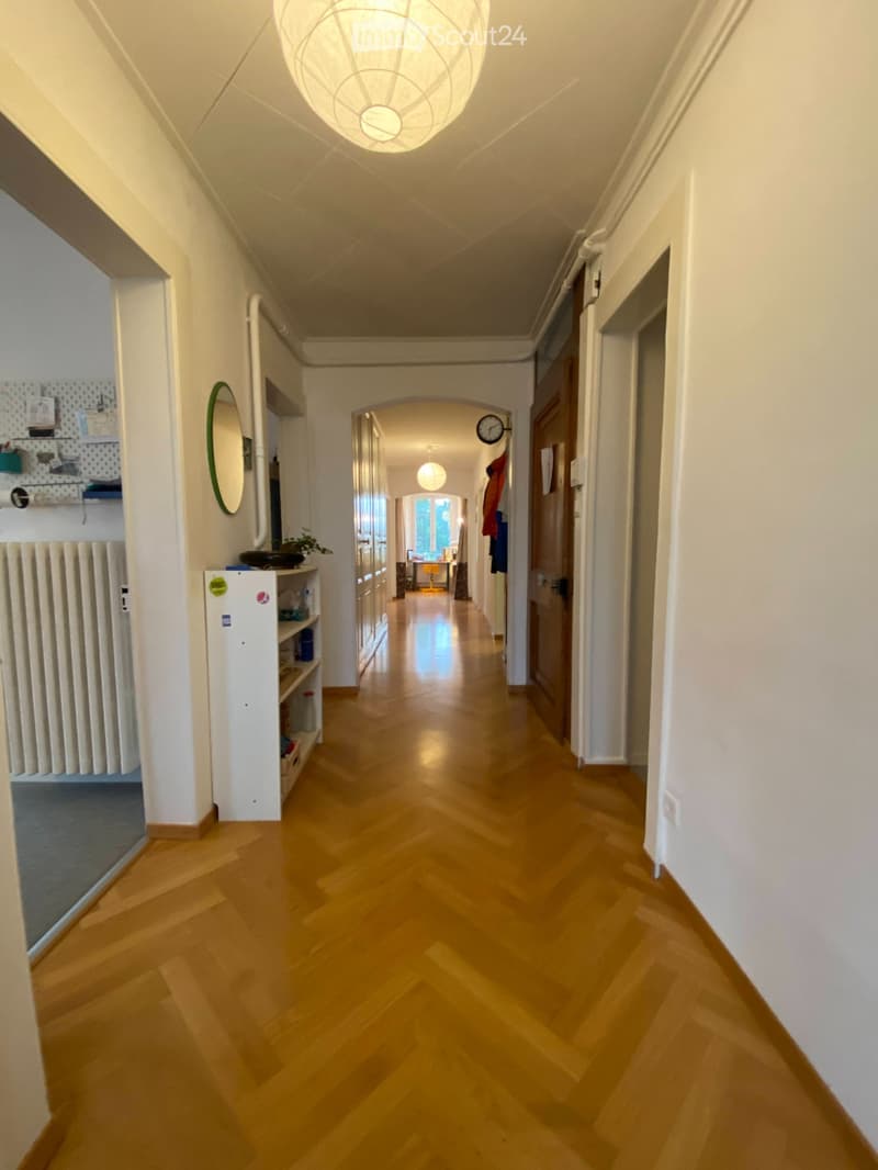 Großes Zimmer in einer 5er-WG (5)