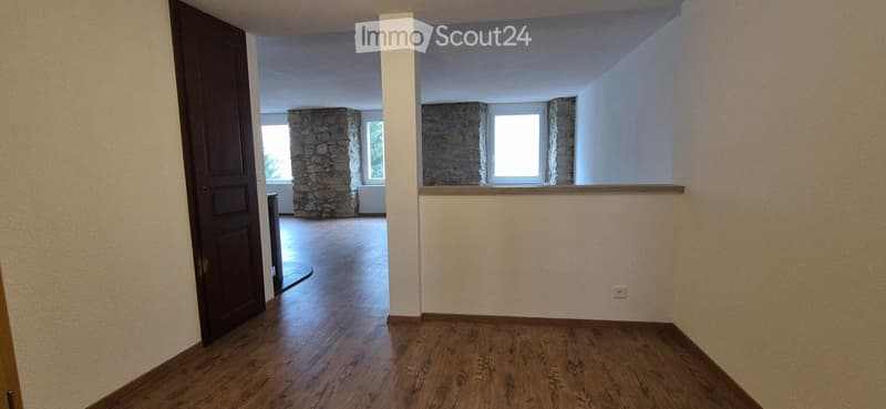 4.5 rooms, 120 m² for rent 1075 Fr + 135 Fr charges (3)