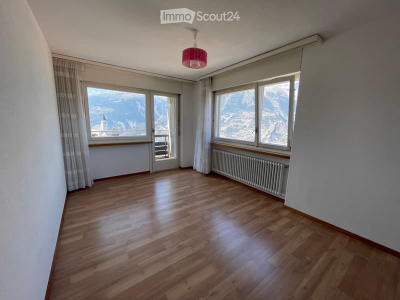 3.5-Zimmer-Wohnung mit Traumsicht in Eischoll zu vermieten (4)