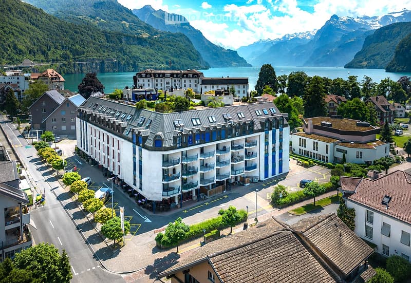 2.5-Zimmer-Wohnung mit traumhafter Aussicht in Brunnen (1)