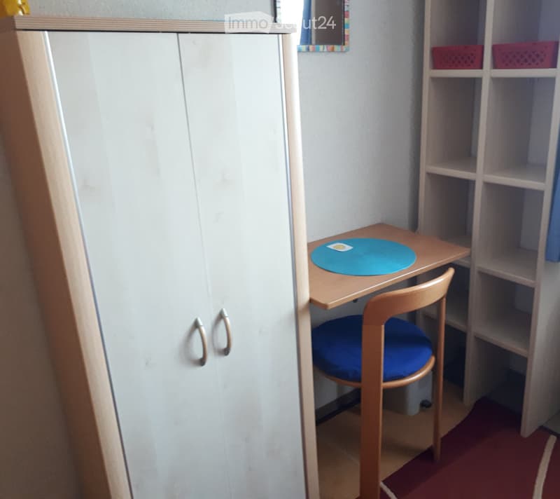 möbliertes Zimmer mit gratis Parkplatz (2)