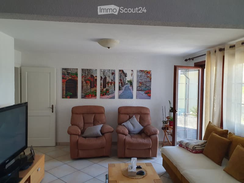 Helle 3,5-Zimmer-Wohnung mit grosser Terrasse (4)