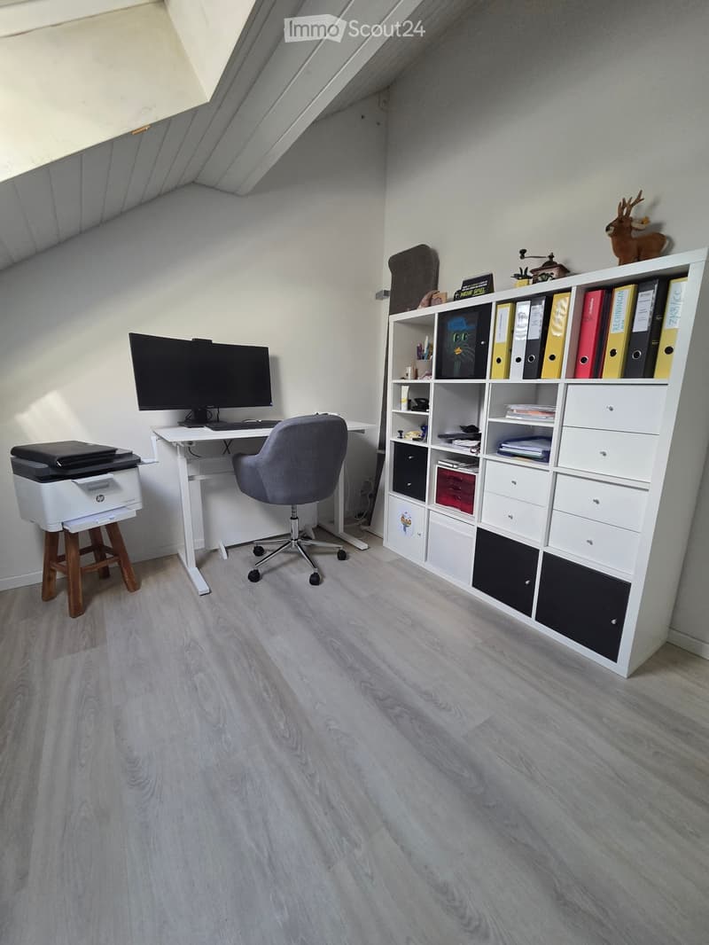 3 Zi. Dachwohnung 8630 Rüti (2)