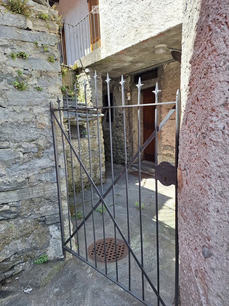 Typisches altes Tessiner Haus (11)