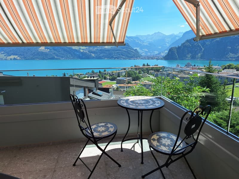 Bright 4.5-room apartment with breathtaking lake and mountain views (3)