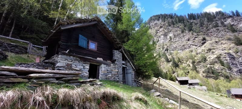 Denkmalgeschützte Rustico auf Alp Cavaionc / Calancatal (3)