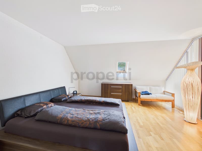 Ampio appartamento in attico 4.5-(5.5) a Horgen (3)