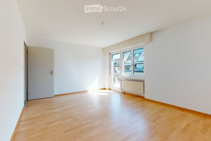 Appartamento di 5,5 locali con galleria sotto il tetto a Zürich-Affoltern (3)