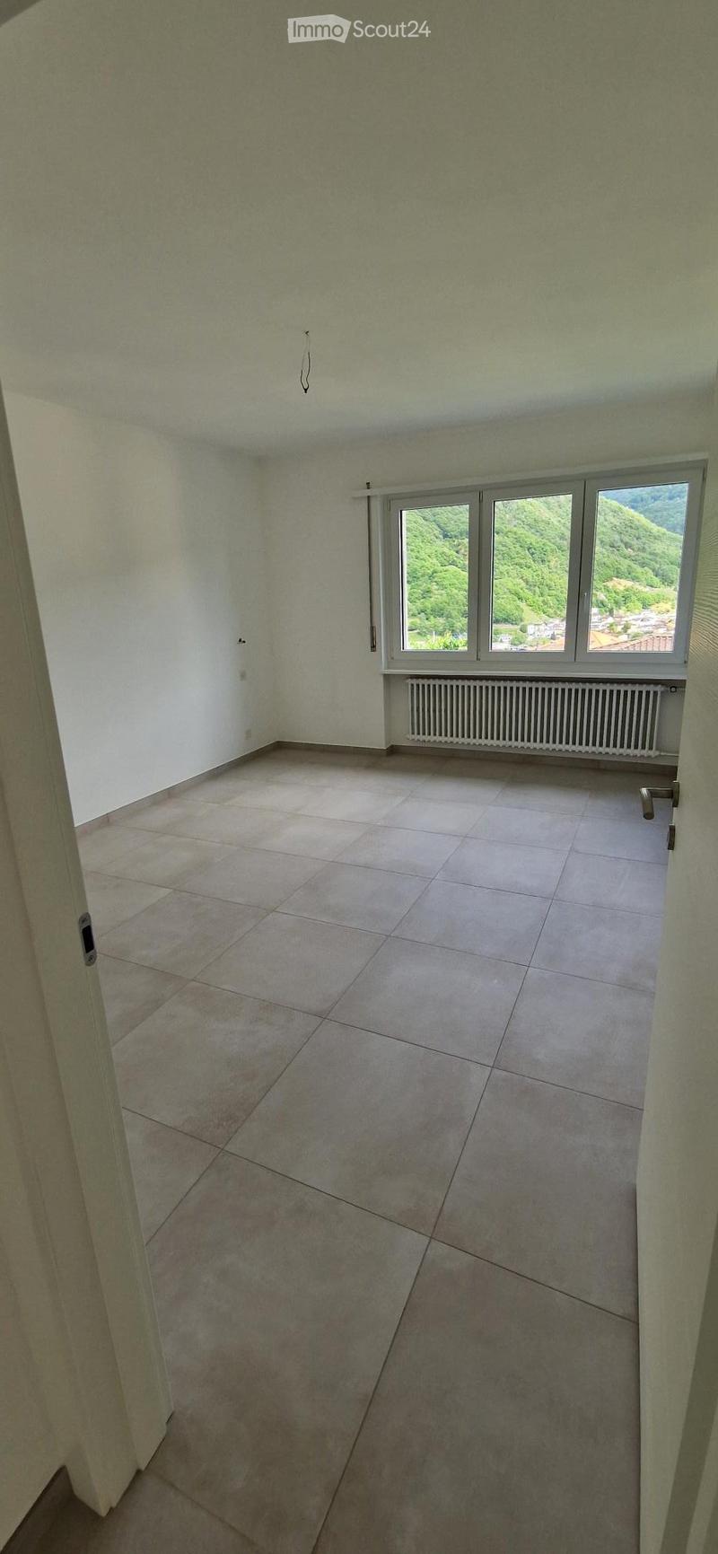 Affittasi appartamento di 5 locali a Rivera (8)