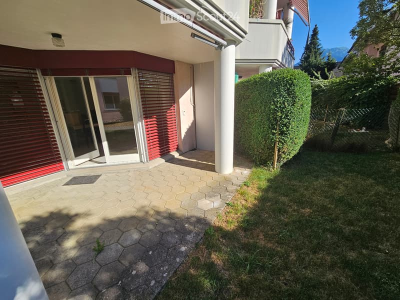 EG Wohnung mit Garten und einige Garage. (1)
