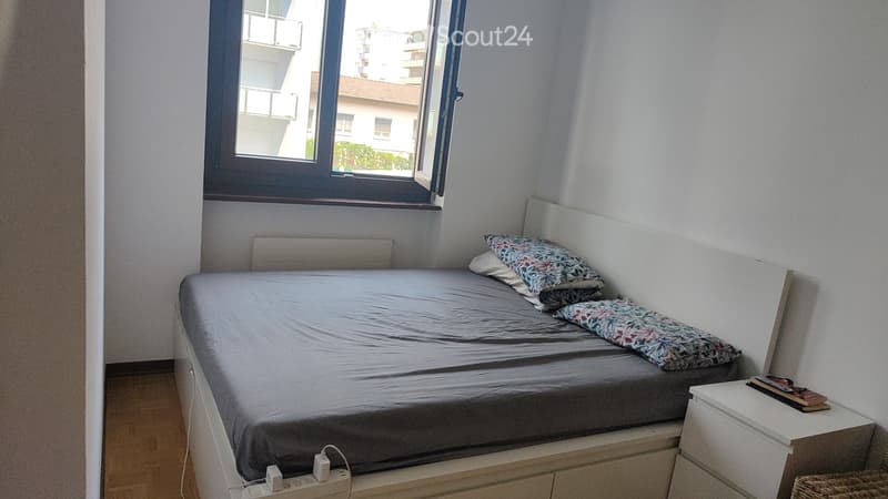Room for rent (1)
