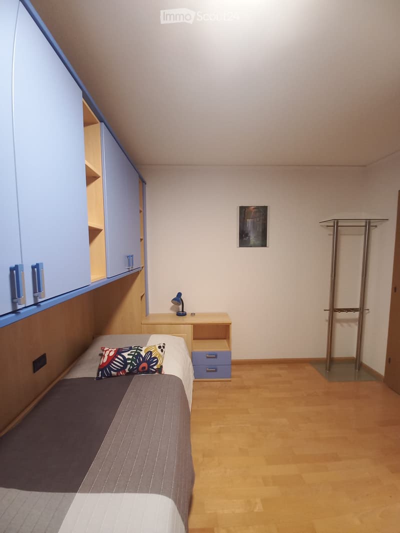 Room for Rent (2)
