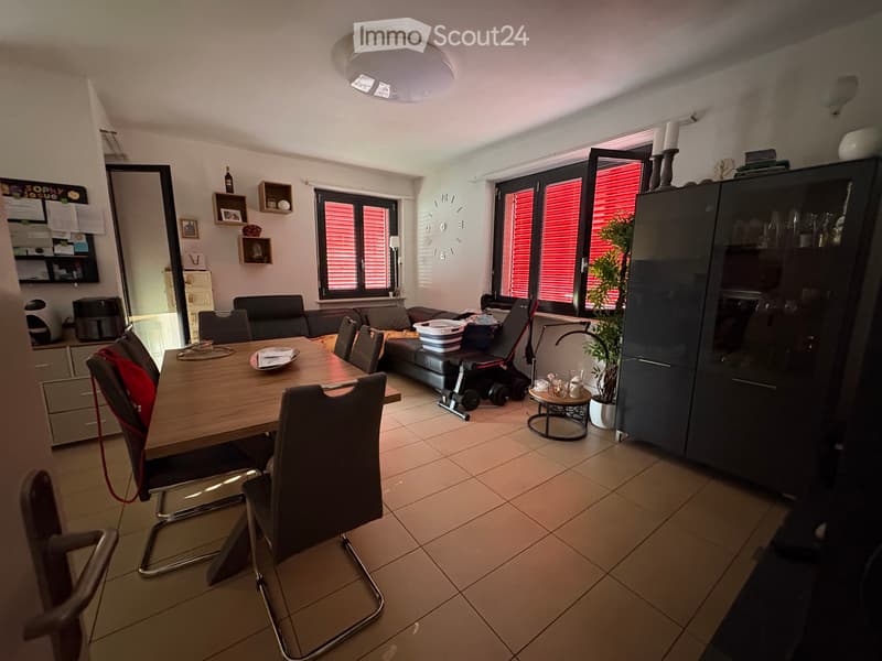 Cercasi subentrante 4.5 locali (3)