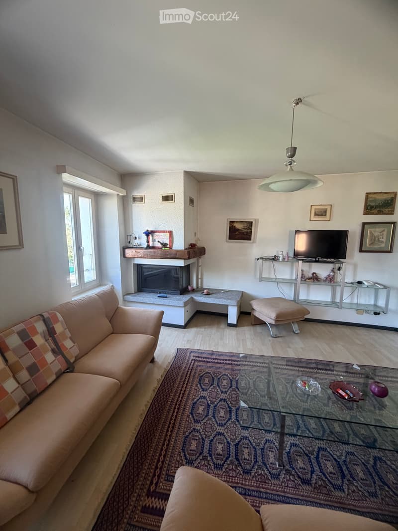 Geräumige 200 m² Duplex-Wohnung in Magadino zur Miete (3)