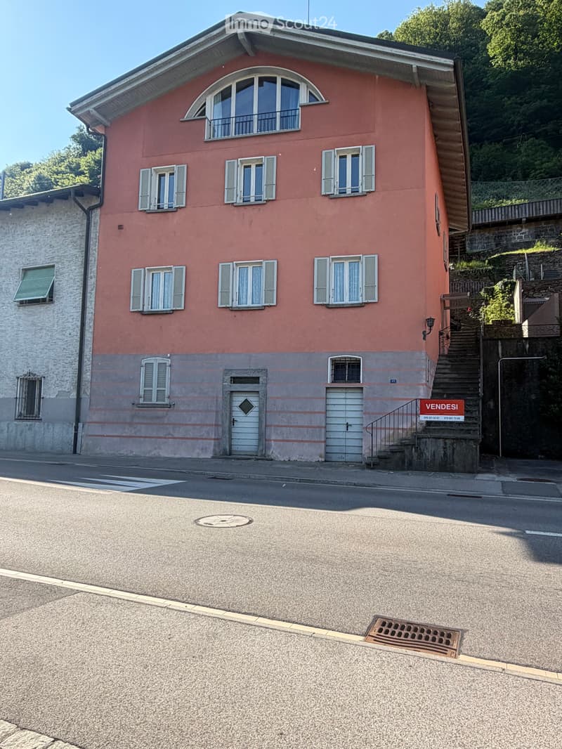 Geräumige 200 m² Duplex-Wohnung in Magadino zur Miete (2)