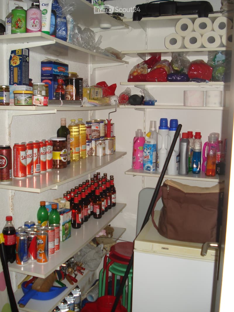 Zu Vermieten 2 Zimmer Wohnung (5)