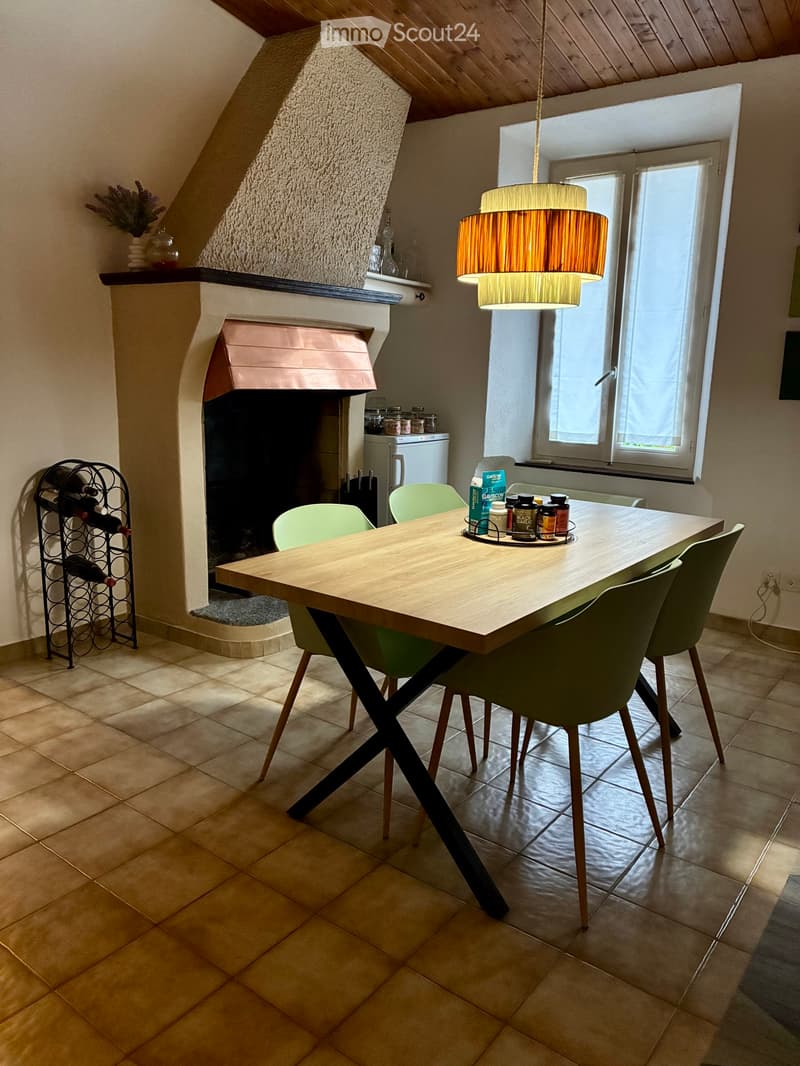 Zweieinhalb-Zimmer-Wohnung in Cureglia, CHF 1100 monatlich (1)
