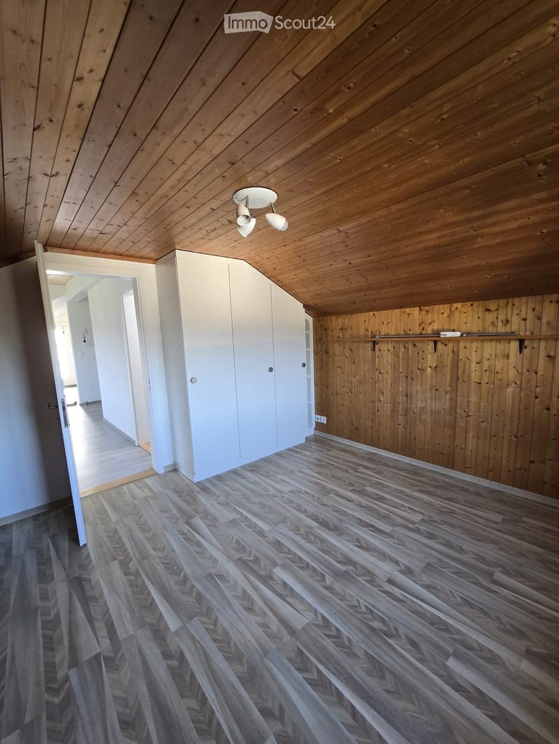 2.5 Zimmer Dachwohnung (4)