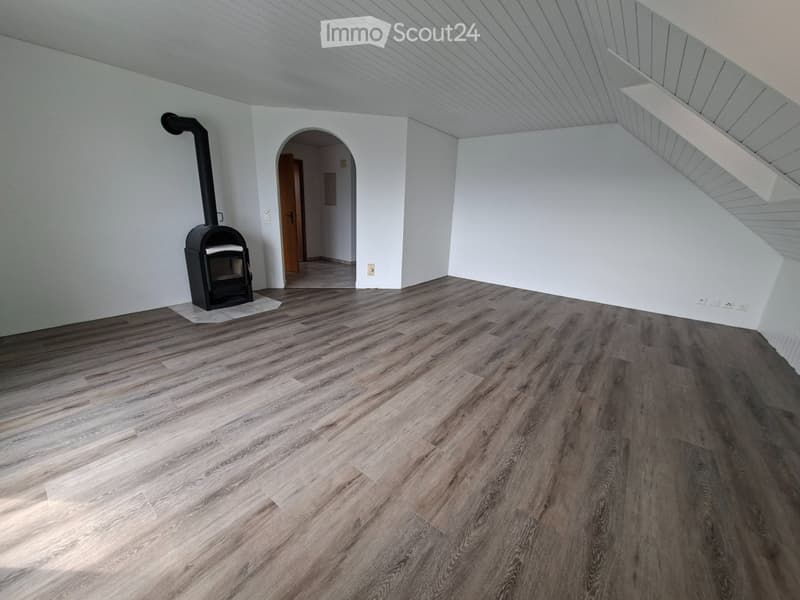 4.5 Zimmer Dachwohnung auf dem Bauernhof (2)