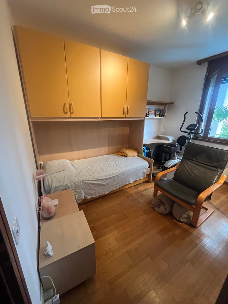 Offre chambre avec salle de bain, dans une maison privée à Cadempino (1)