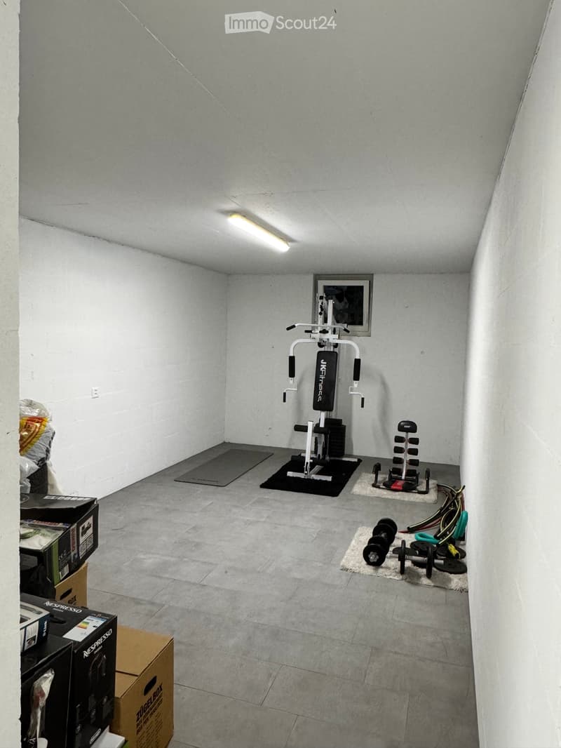 2.5 rooms with garden, terrace and 2 parking spaces in Grono (11)