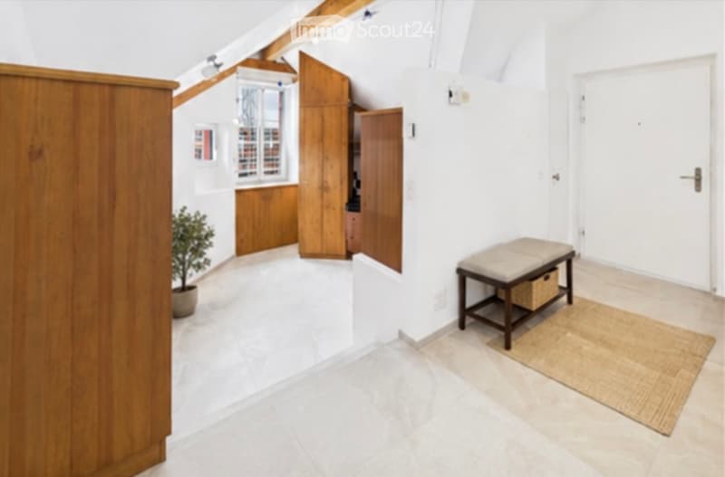 Appartamento mansardato di 4,5 locali elegante a Spreitenbach (2)