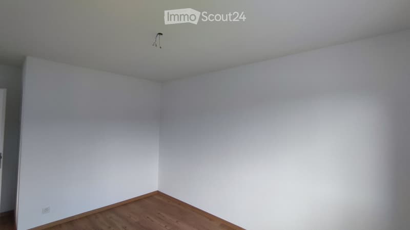 Modernes WG Zimmer in Niederwangen, frisch renoviert 2023 (2)