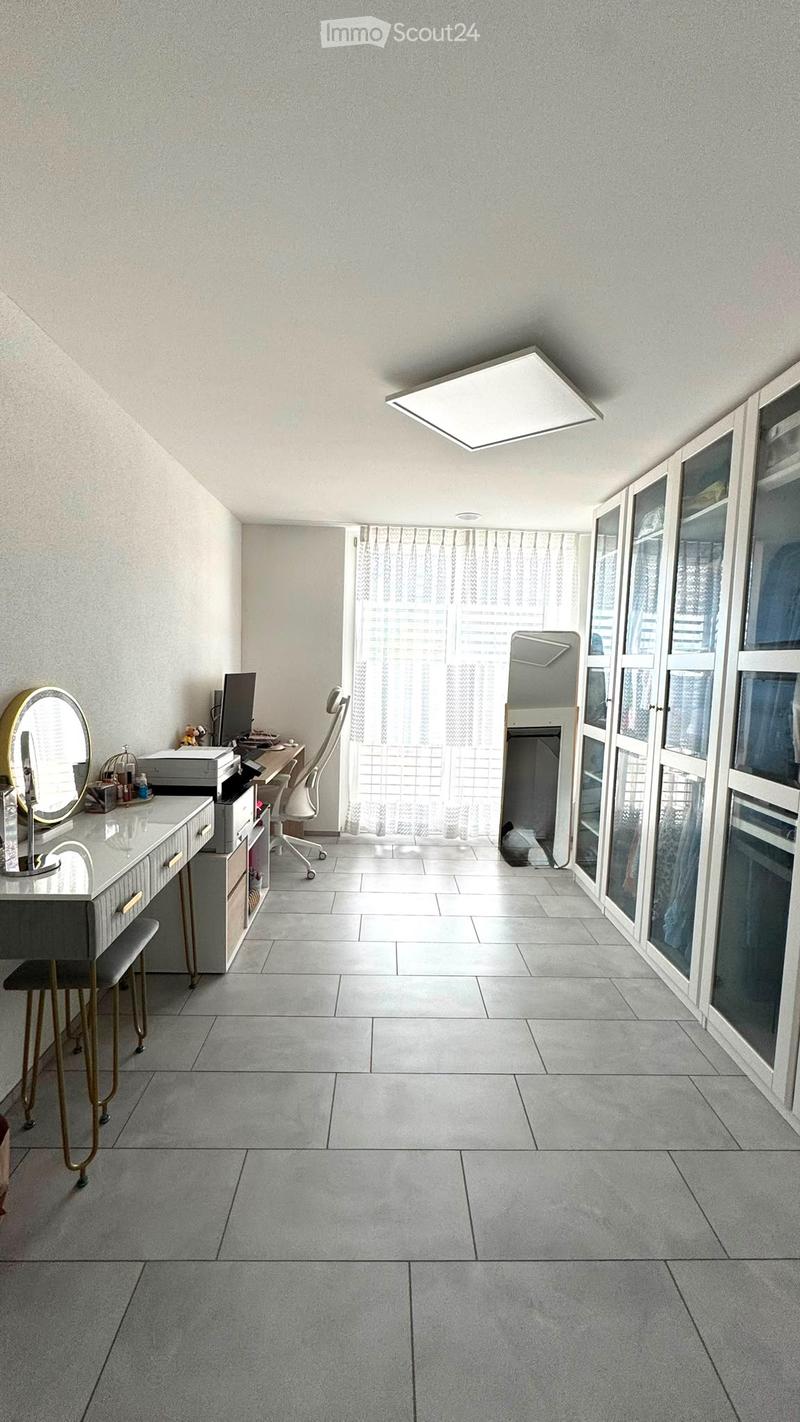 Appartement moderne avec grand balcon (6)