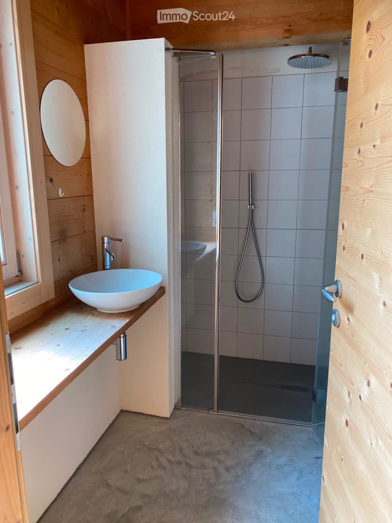 Room with bathroom in a shared house (1)