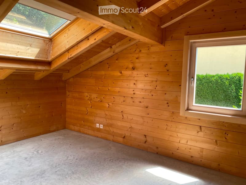 Room with bathroom in a shared house (3)