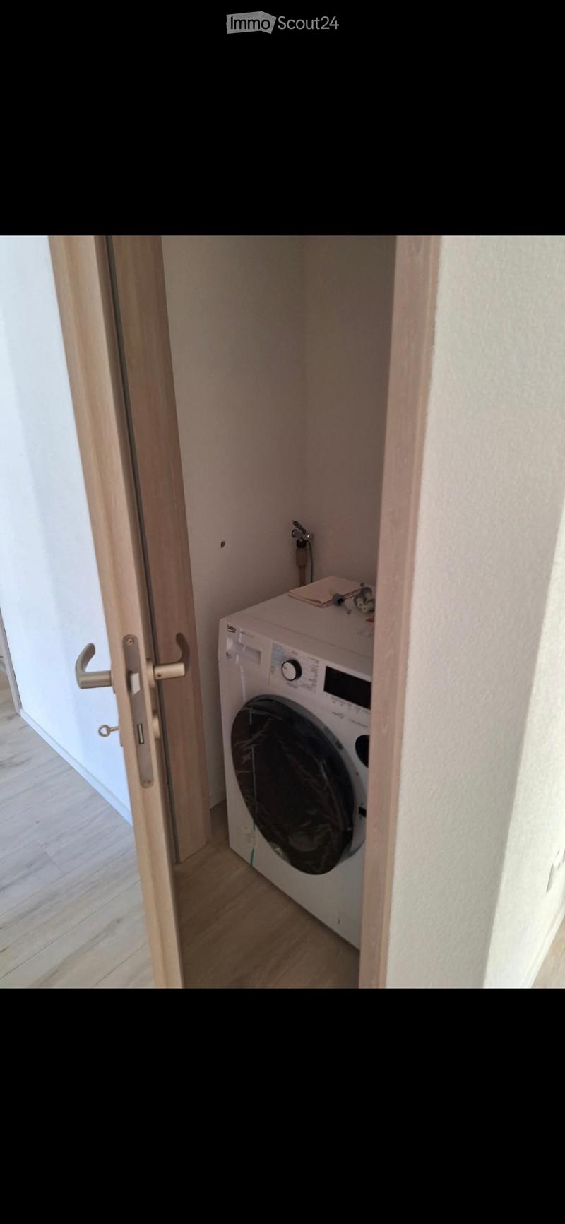 I'm looking for a sublessee for a 3.5-room apartment (4)
