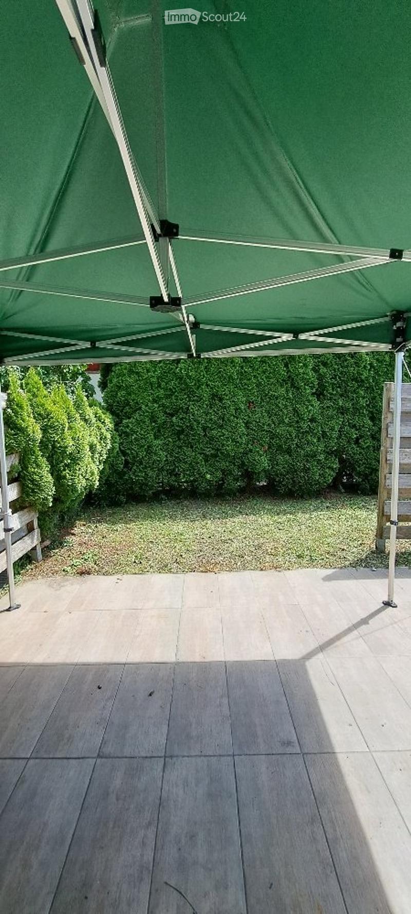 Casa angolare soleggiata con area di seduta coperta (12)
