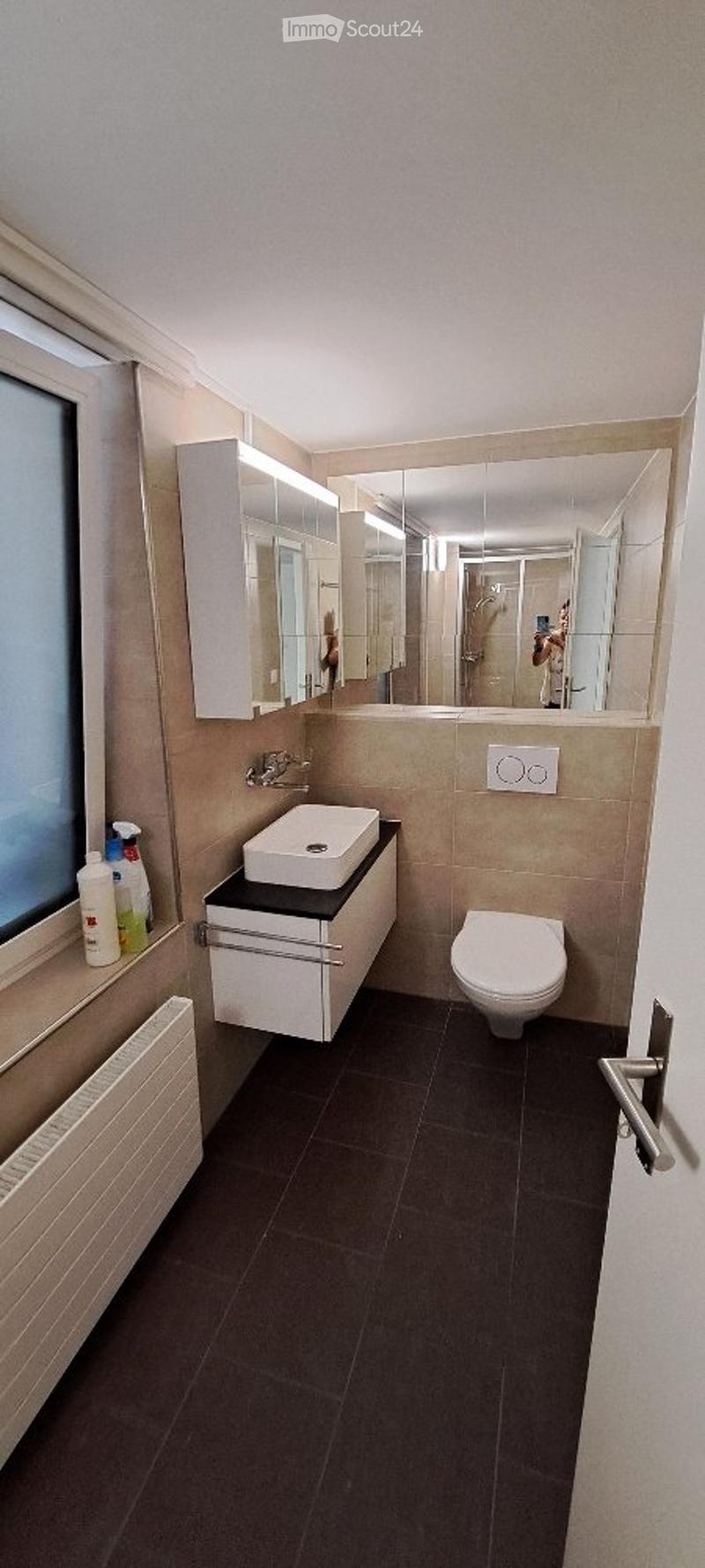 Casa angolare soleggiata con area di seduta coperta (5)
