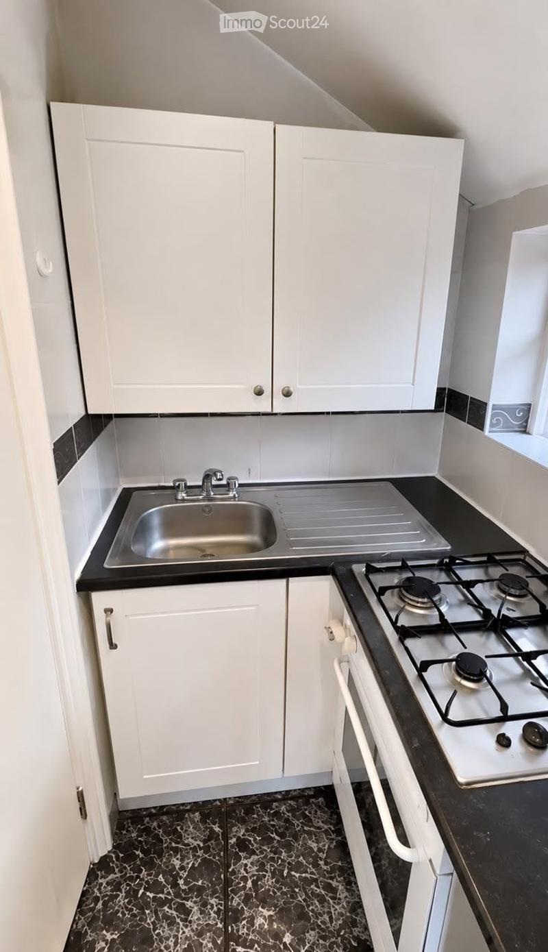 Monolocale arredato disponibile nel quartiere di Sous-Gare/Ouchy (2)