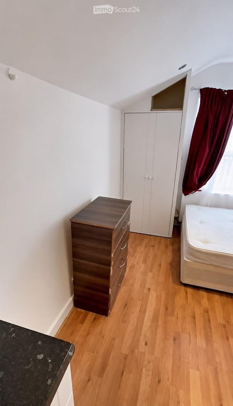 Monolocale arredato disponibile nel quartiere di Sous-Gare/Ouchy (1)