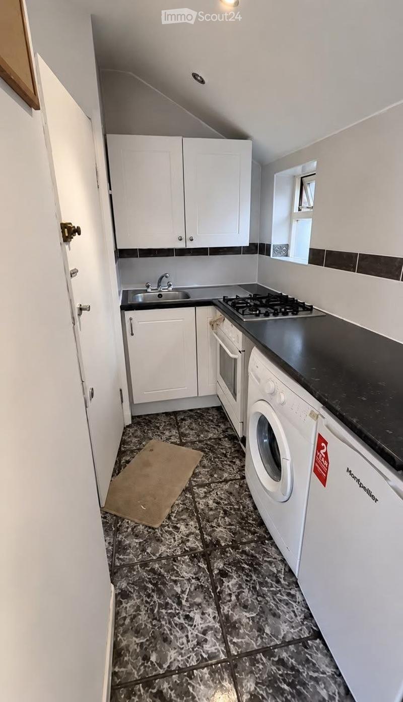 Monolocale arredato disponibile nel quartiere di Sous-Gare/Ouchy (4)