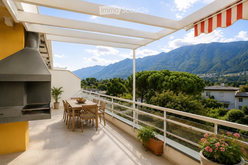 Elegant attic of 3.5 rooms with large terraces and pool (1)