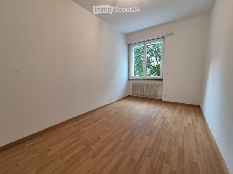 Bright room in student shared apartment: 15' from Bern train station (5)