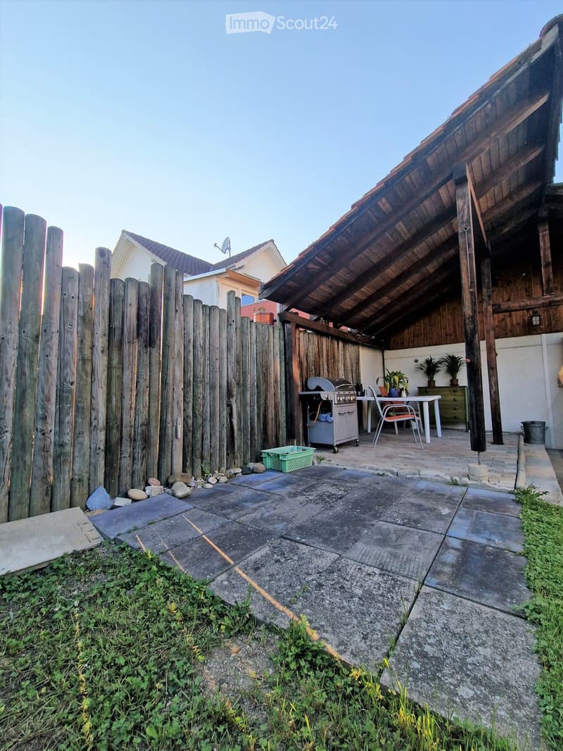 Freshly renovated 2-room ground floor apartment with garden (2)