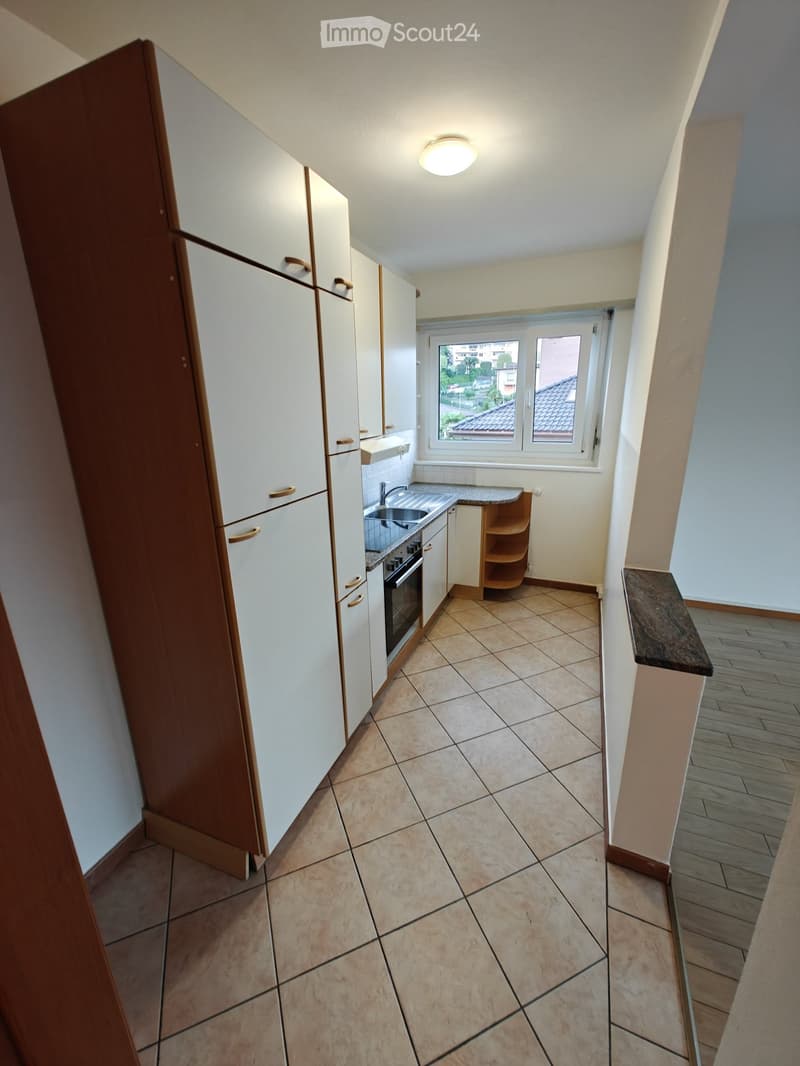 Bright 2.5-room apartment with open view Sublet (3)