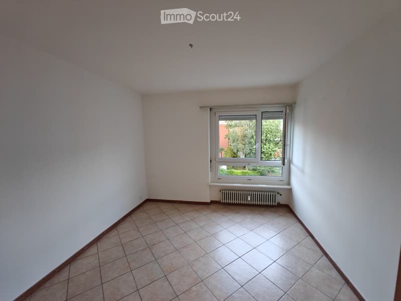 Bright 2.5-room apartment with open view Sublet (4)