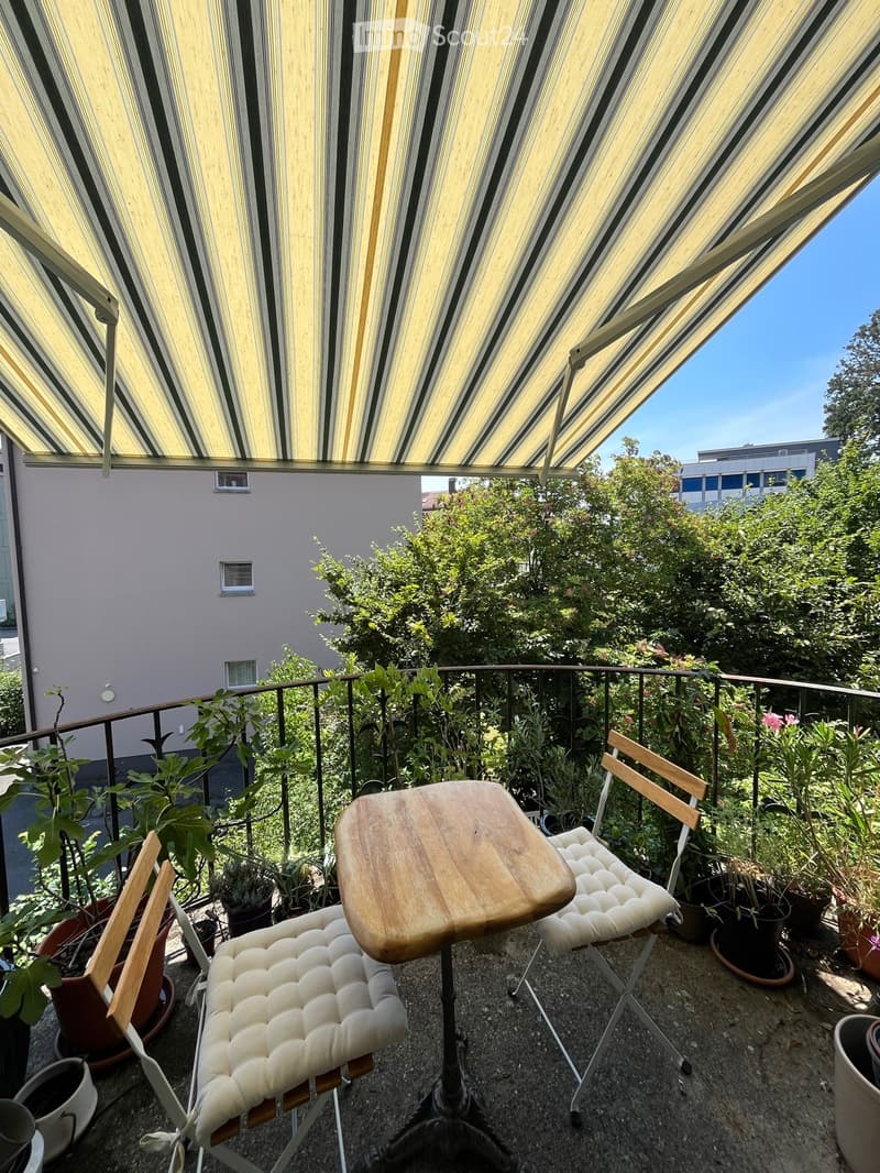 Bright 4.5-room old building apartment in the popular Loreto quarter (1)