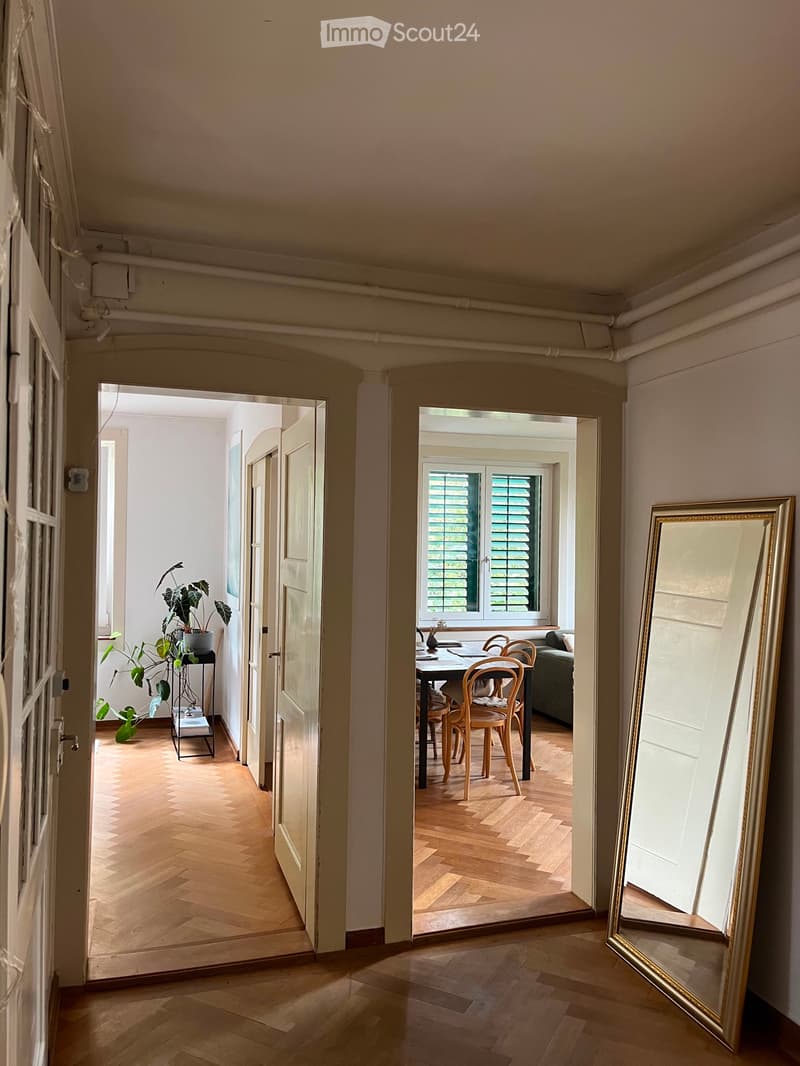 Bright 4.5-room old building apartment in the popular Loreto quarter (2)