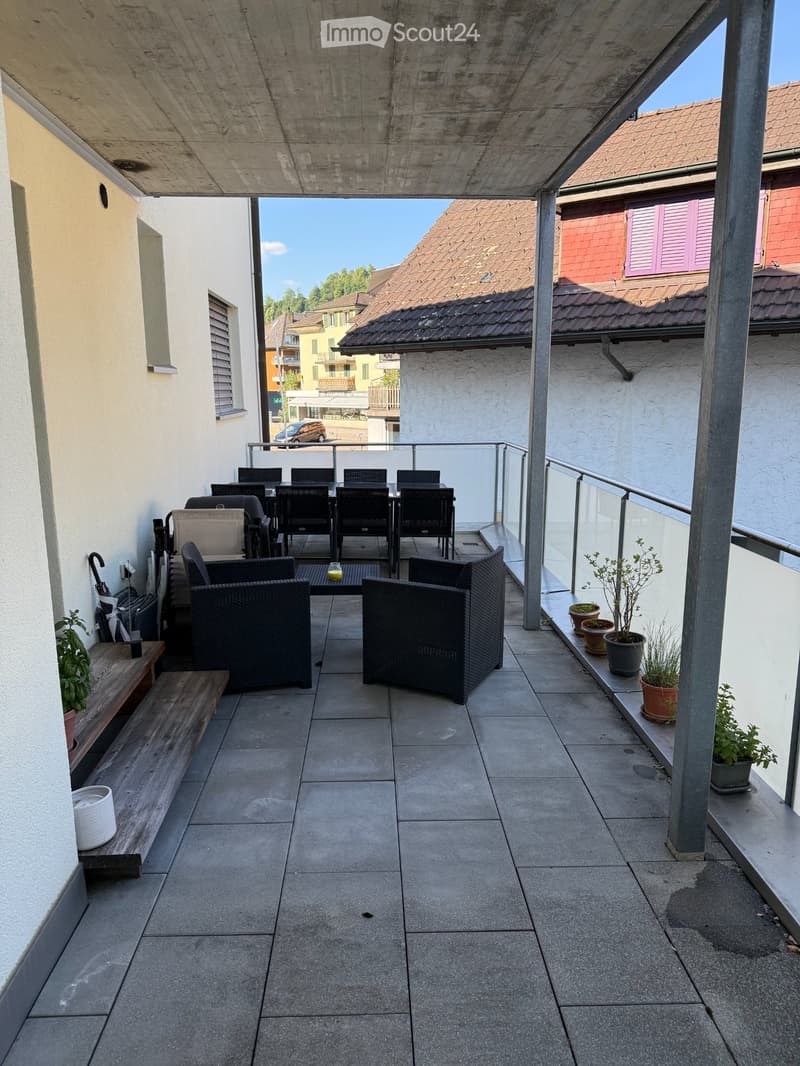 Appartamento di 3,5 locali con grande terrazza, tranquillo & centrale (5)