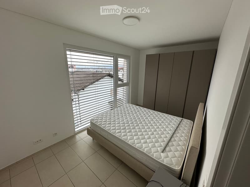 Cozy 2.5-room apartment with terrace in Contone (3)