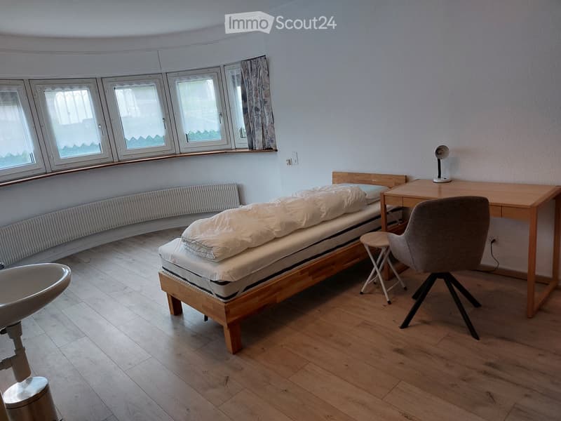 A comfortable, furnished single room (1)