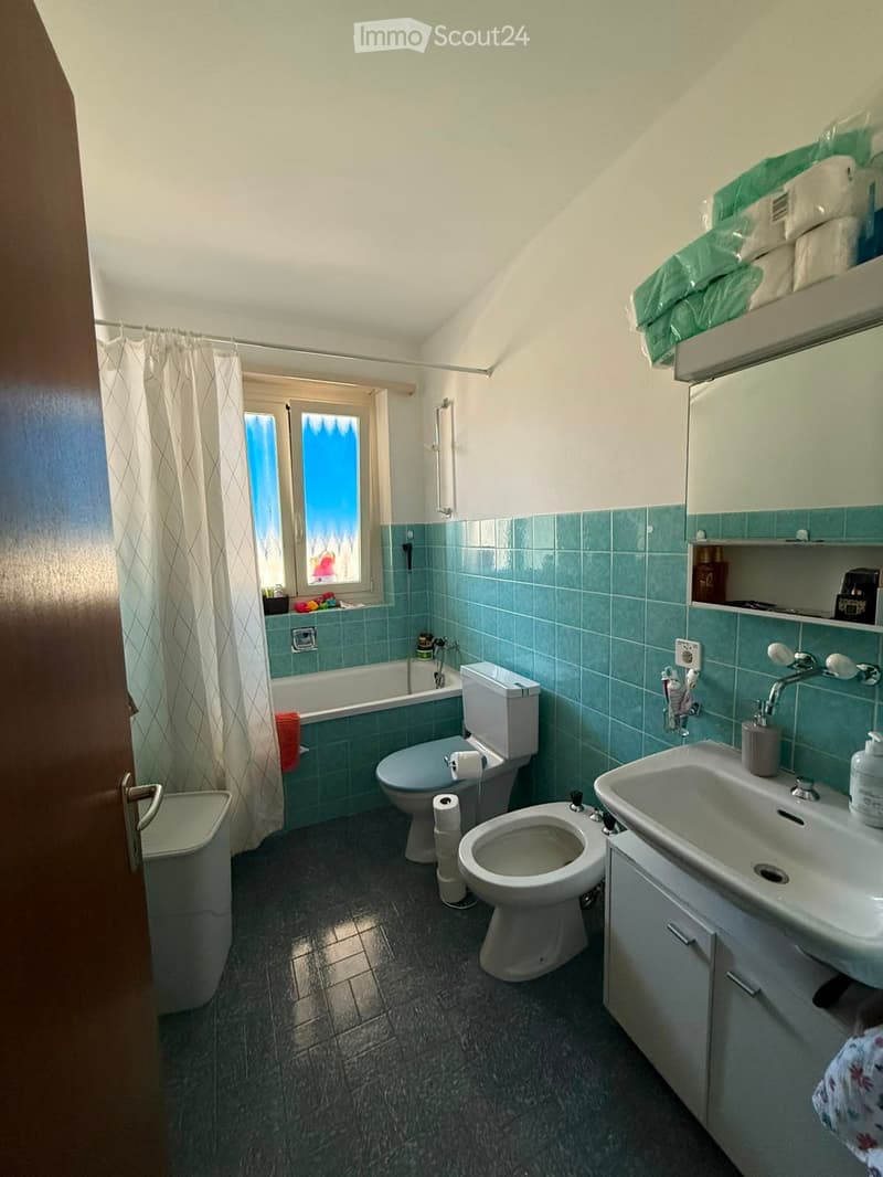 Appartamento di 2,5 locali con balcone in affitto a Losone (7)