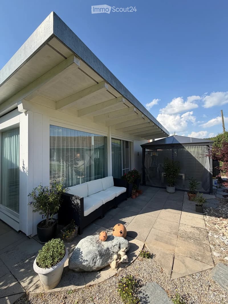 Proprietà con casa principale e appartamento separato (2)
